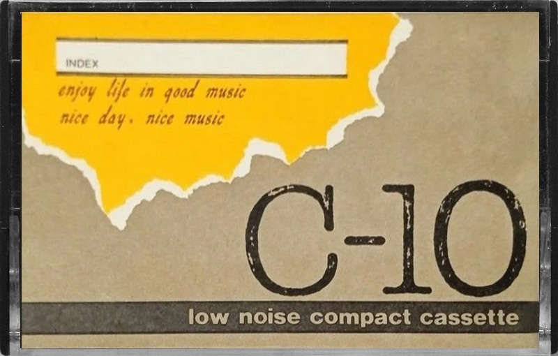 Compact Cassette Toshiba EMI 10 "Family Club" Type I Normal 1973 Japan