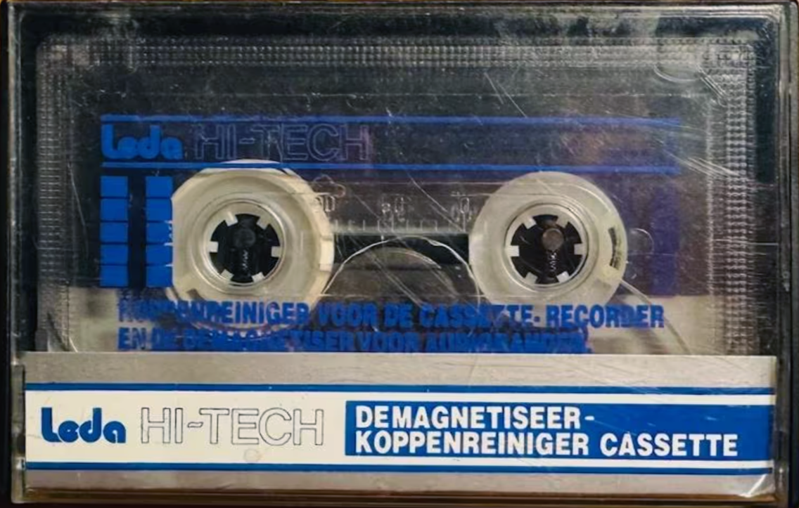Compact Cassette Leda "HI-TECh" Cleaning Cassette Unknown Country